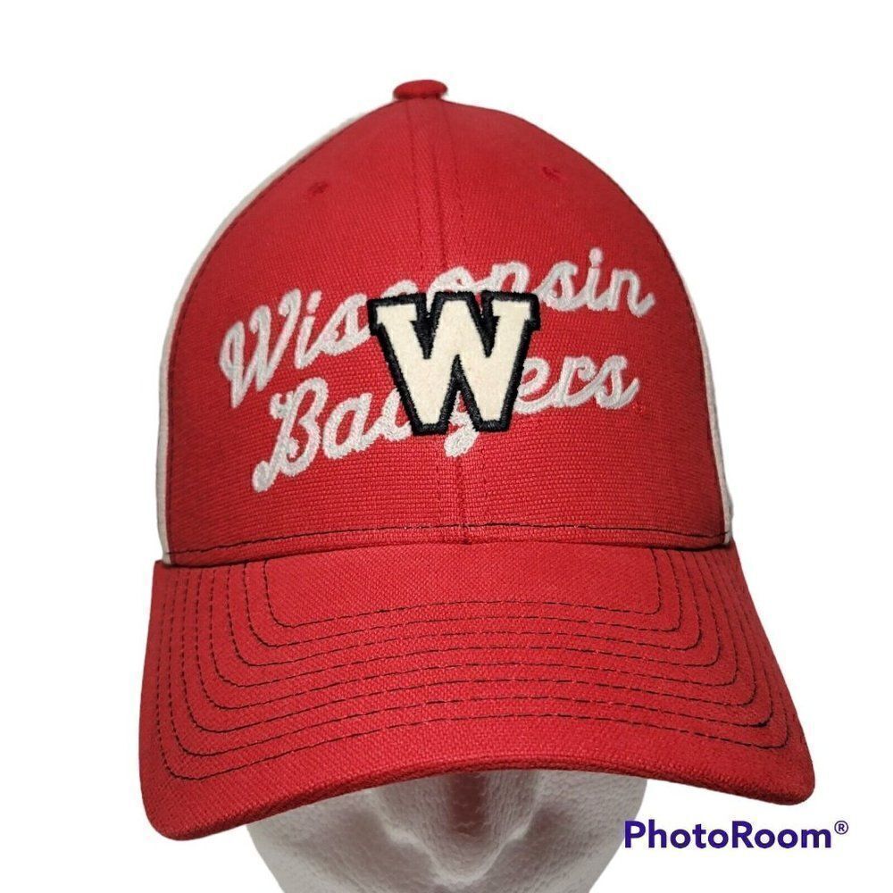 ‎Adidas Wisconsin Badgers Hat Mens S/M
